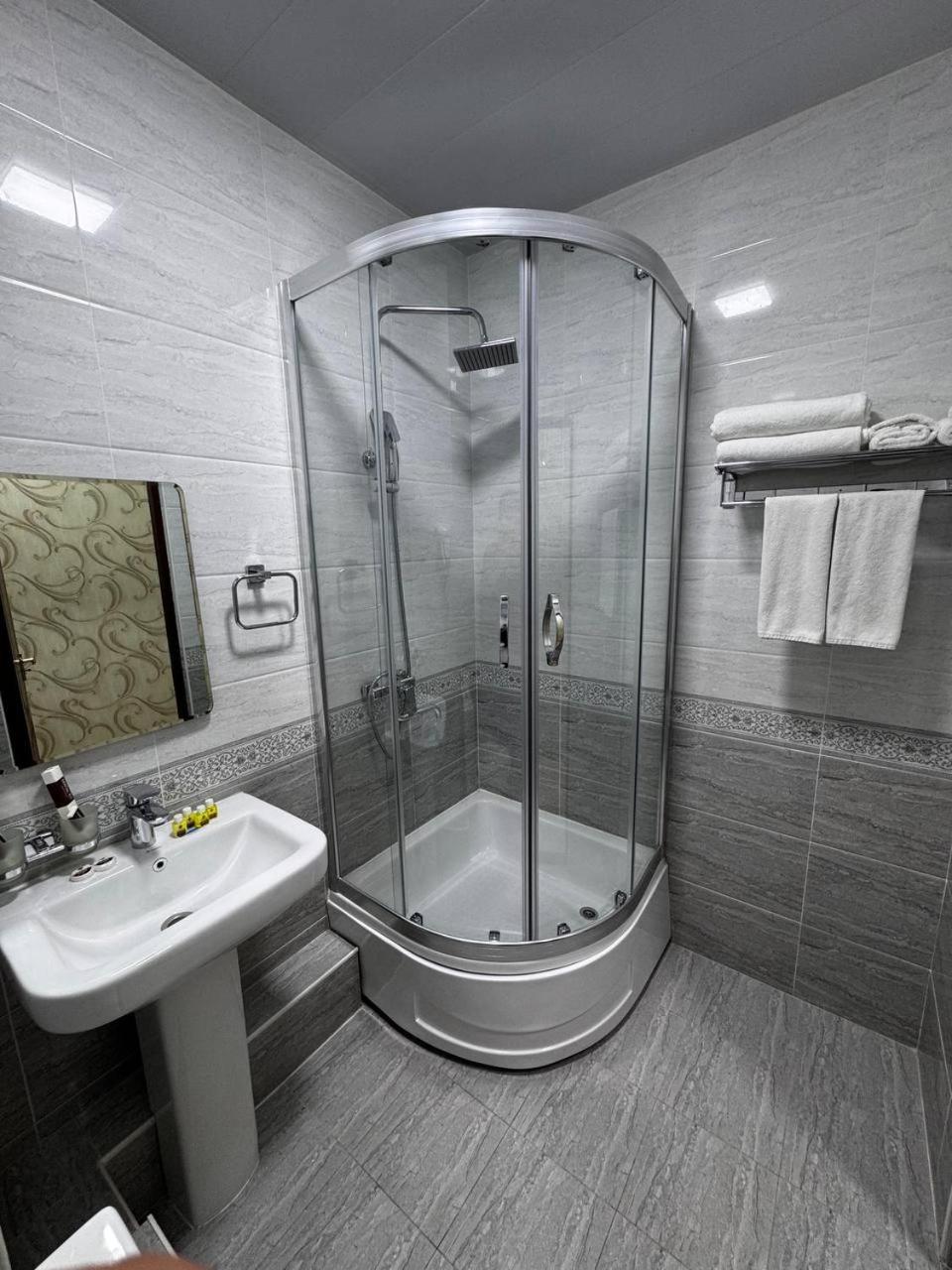 Ark Billur Halal Hotel Tashkent Esterno foto